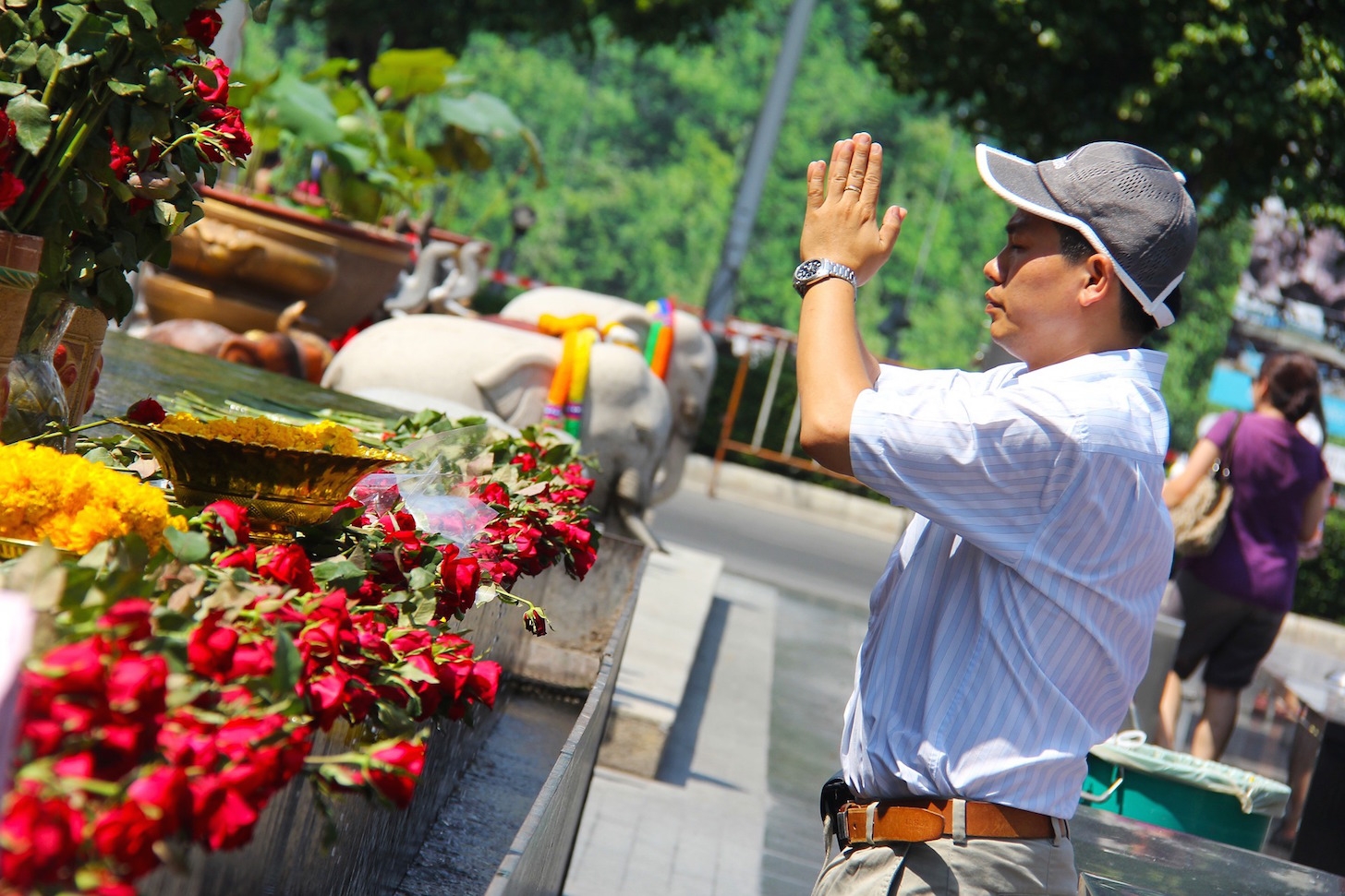 A Thai-dal Wave of Temples