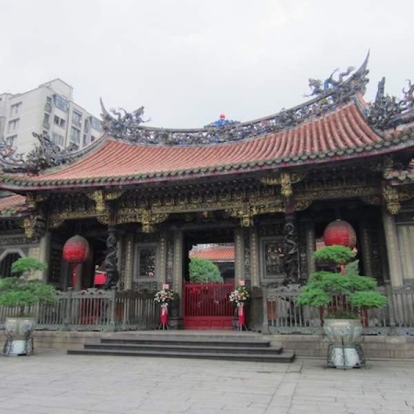 The Longshan Temple in central Wanhua.